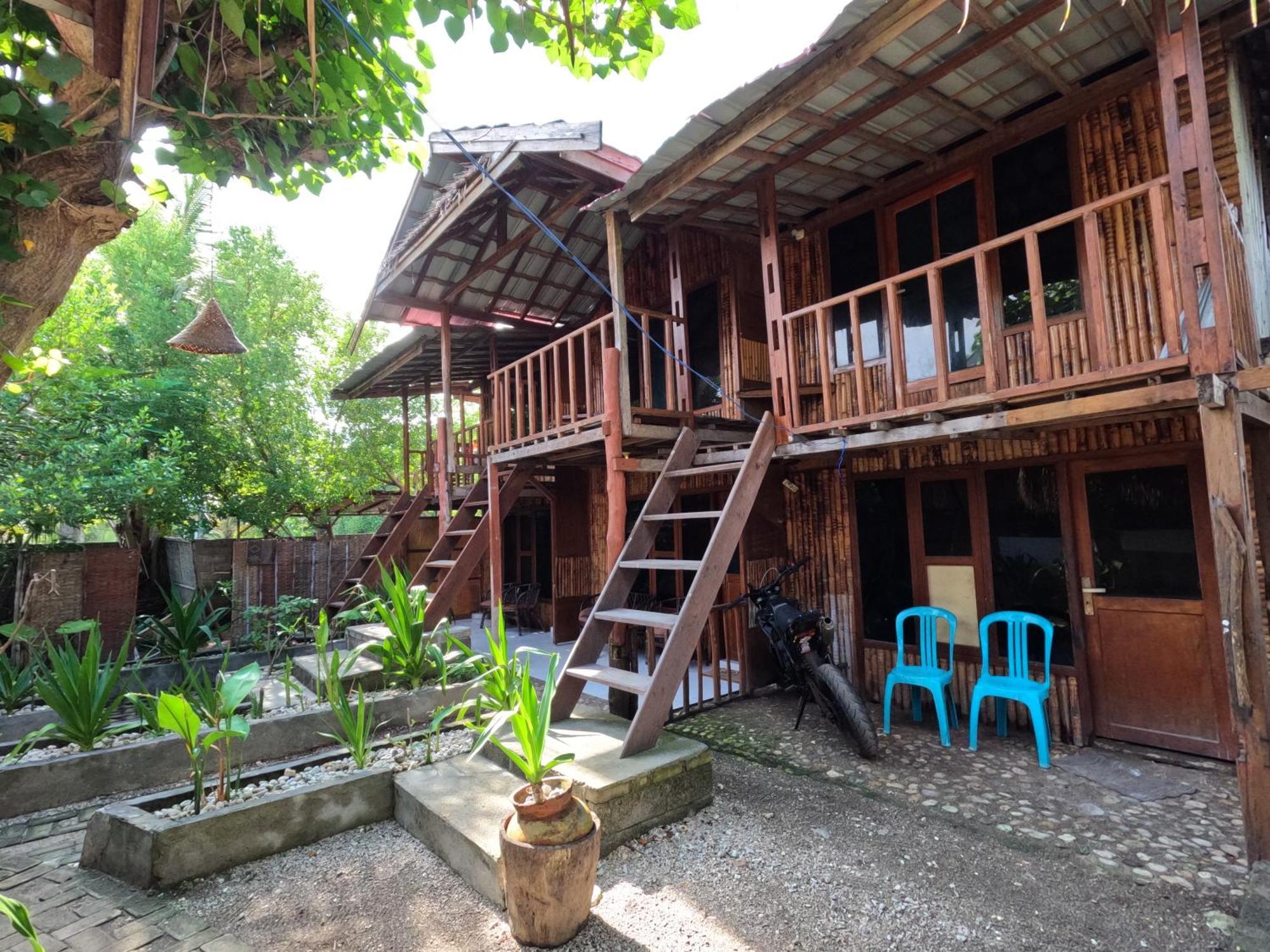 Maryan Moyo Bungalows & Resto Moyo Island Exterior foto