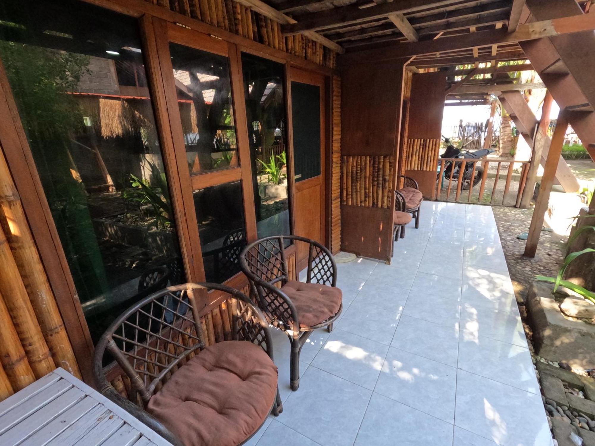 Maryan Moyo Bungalows & Resto Moyo Island Exterior foto