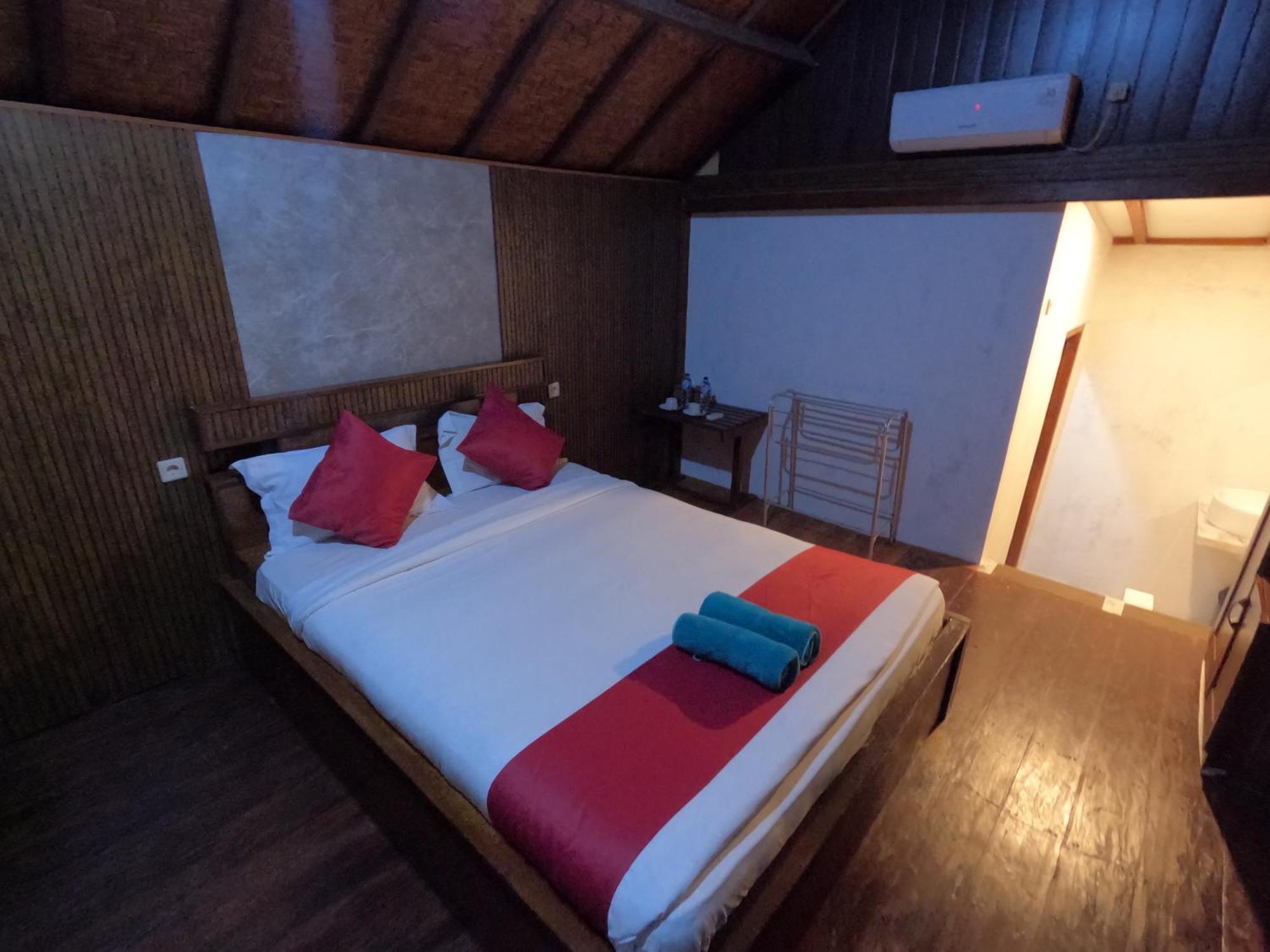 Maryan Moyo Bungalows & Resto Moyo Island Exterior foto