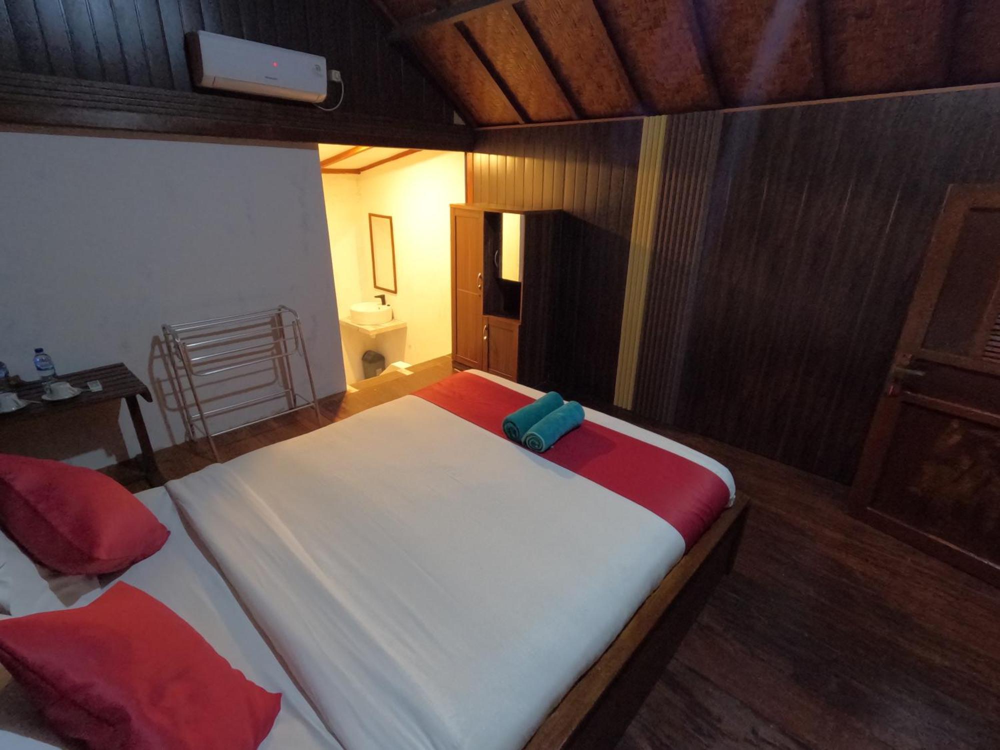 Maryan Moyo Bungalows & Resto Moyo Island Exterior foto