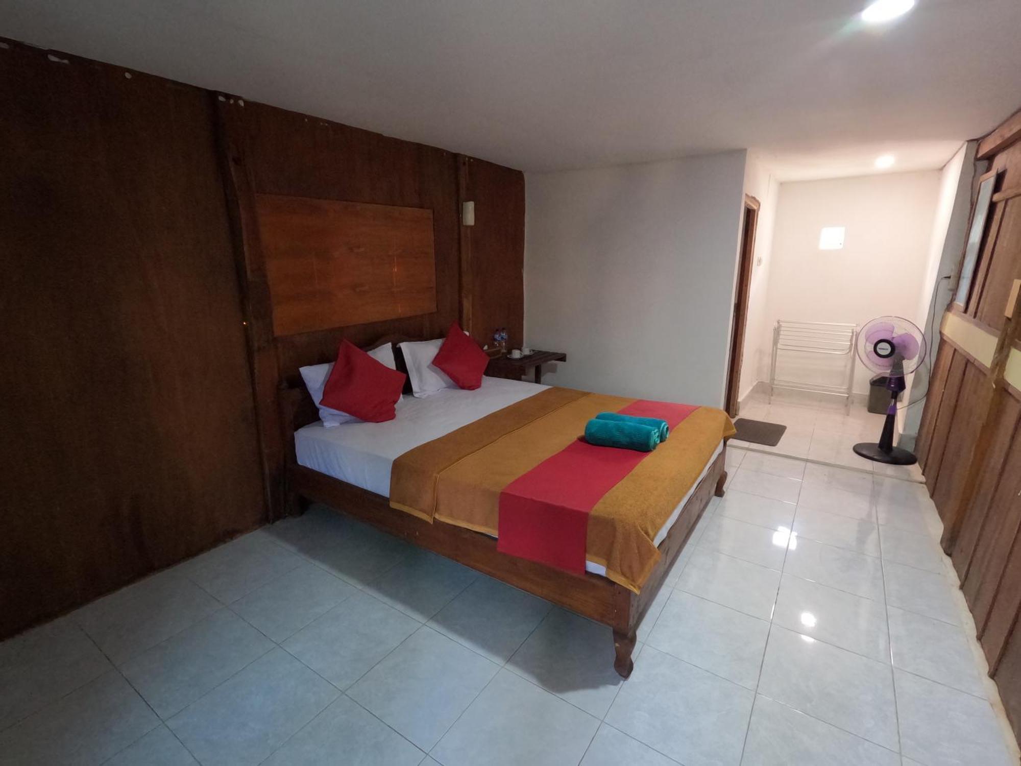 Maryan Moyo Bungalows & Resto Moyo Island Exterior foto