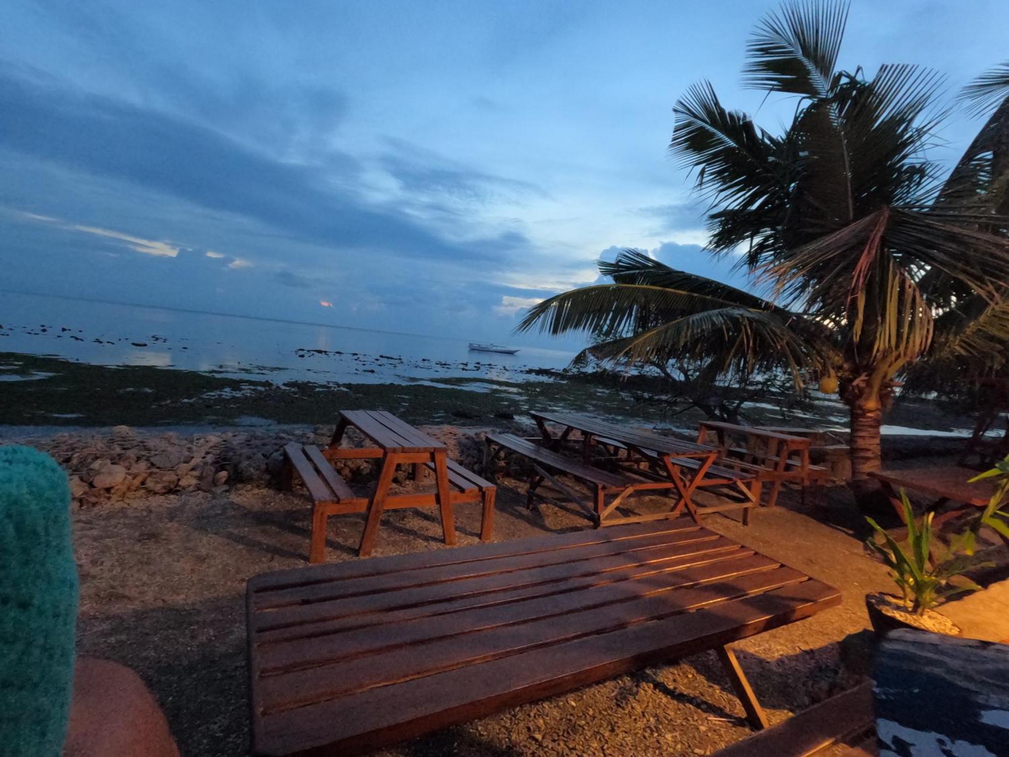 Maryan Moyo Bungalows & Resto Moyo Island Exterior foto